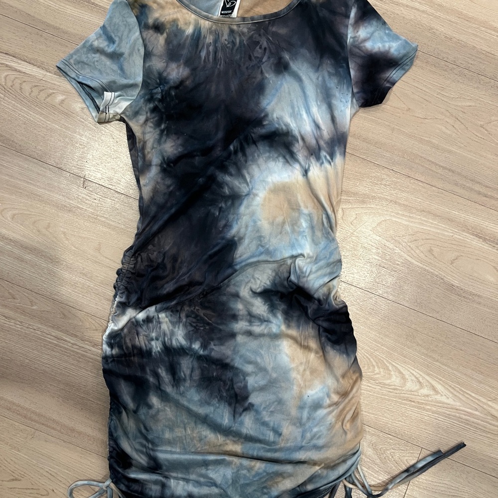 Windsor Multicolor Ruched Dress - Picture 2 of 5